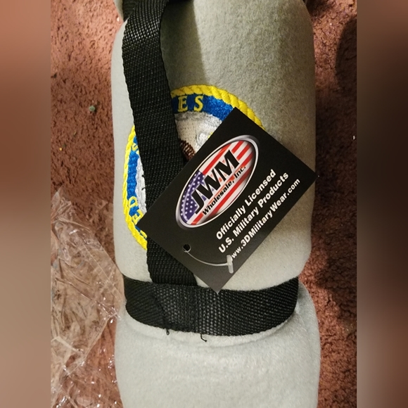 Navy fleece Blanket NWT - Picture 3 of 4